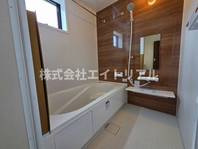 美濃加茂市西町8丁目　新築戸建　全3棟の浴室|1階