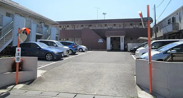 【駐車場】