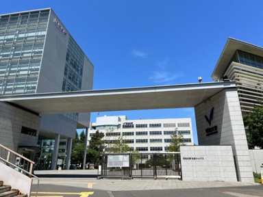 私立明治大学和泉キ…まで1212m