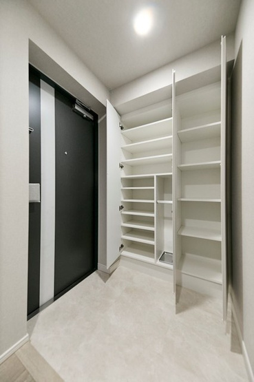 【玄関】 | プライムブリス品川中延 | ※写真は同タイプ住戸です。