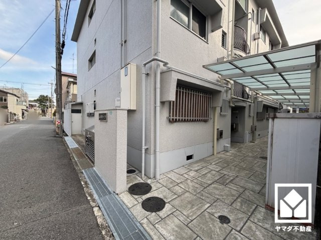 武庫川ハイツの外観