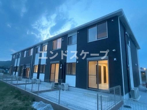 ローズテラスⅡの外観|外観写真（夜）
高崎、前橋のお部屋探しはエンドスケープまで！お客様の理想お聞かせ下さい♪