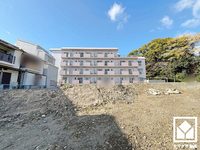 尼崎市東園田町1丁目　3期の外観|収納力豊富なウォークインクローゼット付き。お洋服はもちろん、スーツケースなどの大物もしっかり収納できます。