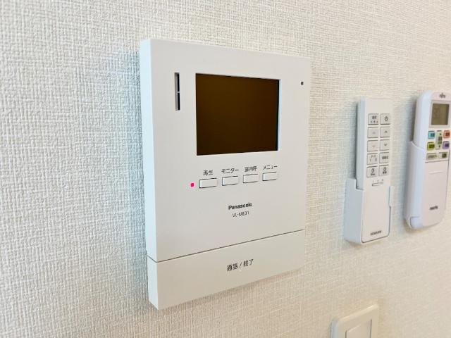 槙の家の内装|カメラ付インターホン