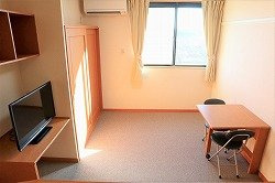 レオパレス原町中Ⅱの居間・リビング