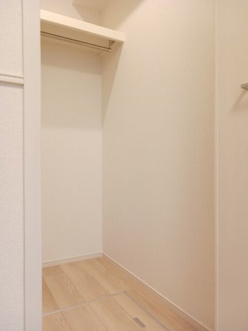ゴールドリング船越南の収納
