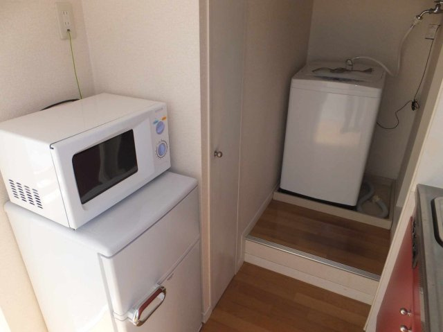レオパレスリバーパークのキッチン|家電は部屋によりメーカー等異なります。お問い合わせ下さい
