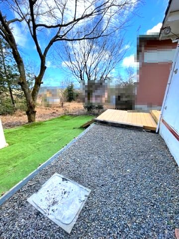 高島市今津町梅原中古戸建の前面道路含む現地写真