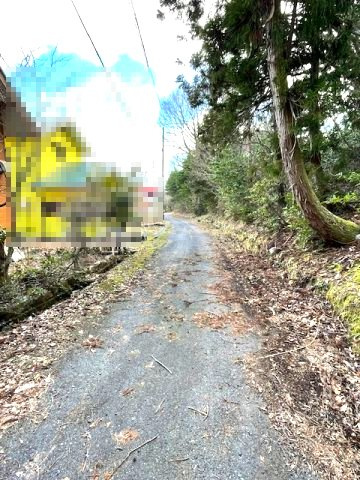 高島市今津町梅原中古戸建の前面道路含む現地写真