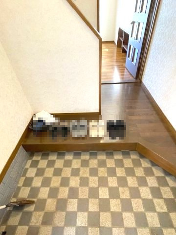 高島市今津町梅原中古戸建の玄関