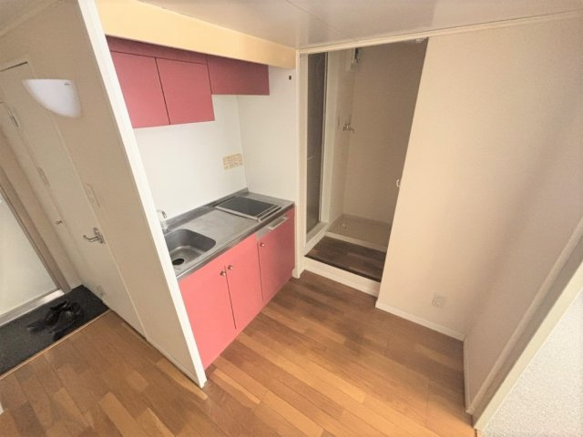 レオパレスフローリのキッチン