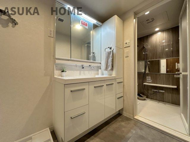 パークハイム日吉本町のキッチン|マンションには珍しい換気に最適な窓付きのキッチンスペースです。