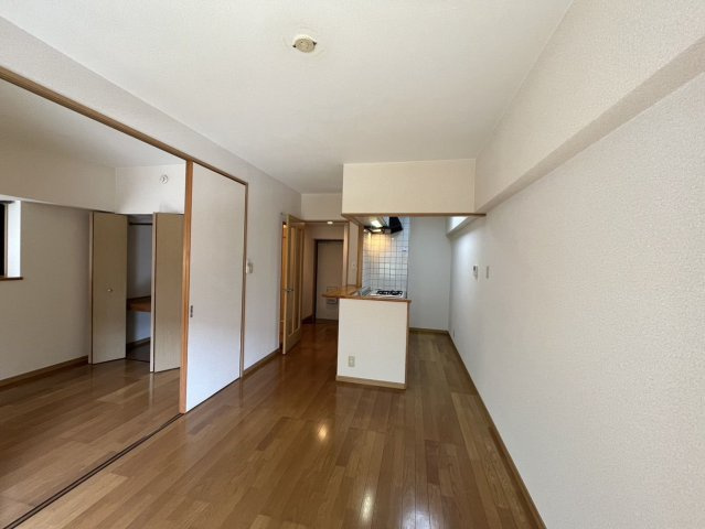 ミラバ天神の居間・リビング