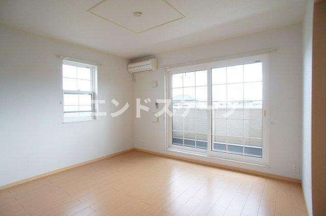 グレイス・フォーシーズンＡの居間・リビング|高崎、前橋のお部屋探しはエンドスケープまで！お客様の理想お聞かせ下さい♪