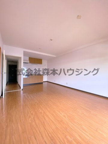【居間・リビング】 | 　ネストクレール | ゆったり過ごせるリビングです