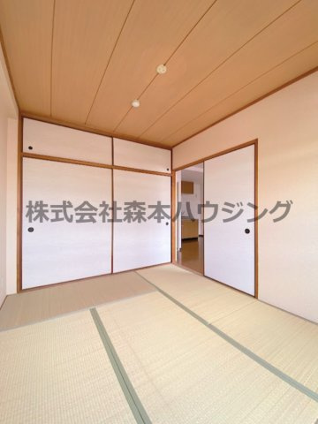 【和室】 | 　ネストクレール | 畳の上でゆっくりとくつろげる和室です