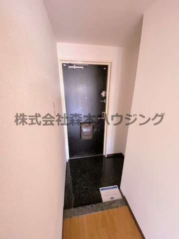 【玄関】 | 　ネストクレール | 落ち着いた玄関です