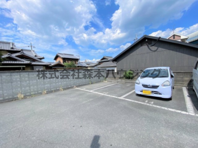 【駐車場】 | 　ネストクレール | 駐車場完備です