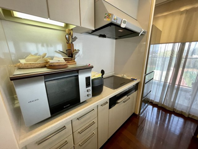 D’グラフォート熊本タワーのキッチン|キッチン横には勝手口があります。