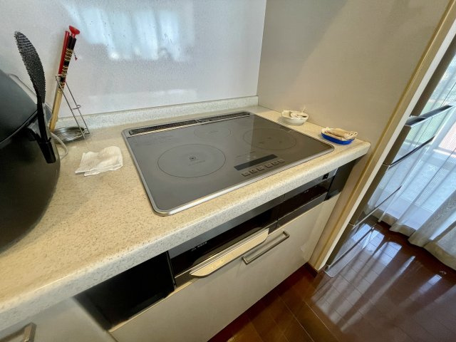 D’グラフォート熊本タワーのキッチン|コンロはIHコンロを採用しています。