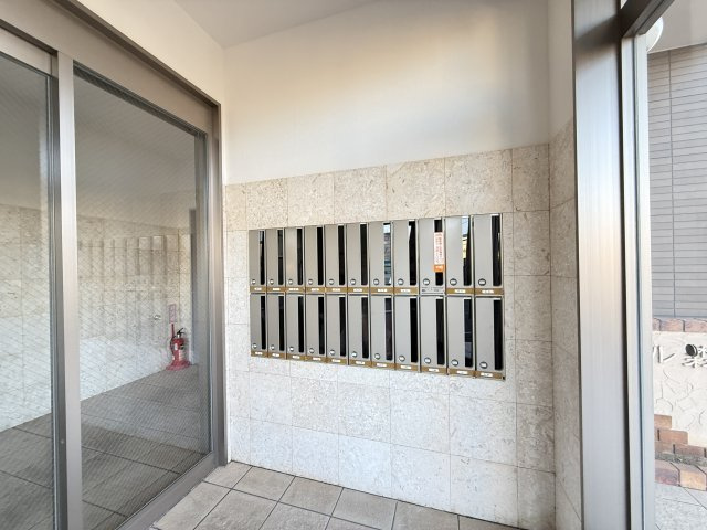 ドエル森の木Ⅱのロビー