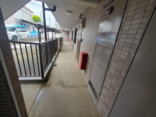 習志野市鷺沼台４丁目の賃貸マンションのロビー