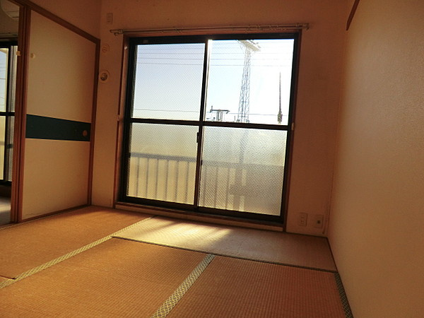 習志野市鷺沼台４丁目の賃貸マンションの居間・リビング