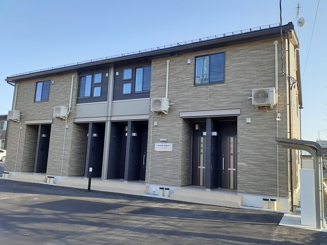 グランド・メゾン東根　参番館の外観|外観写真