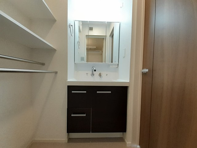 グランド・メゾン東根　参番館の洗面所|洗面所