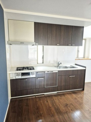 【キッチン】 | 紫竹西大門町　一戸建 | 食洗器付きシステムキッチン!!スリム型レンジフード搭載