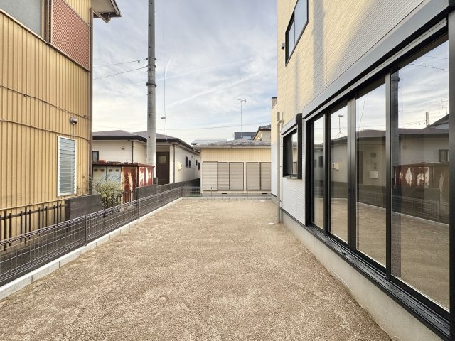 中央区葵西２期の庭|南庭！夏にはBBQをしたりビニールプールで遊んだり、様々な用途にお使いいただけます！　