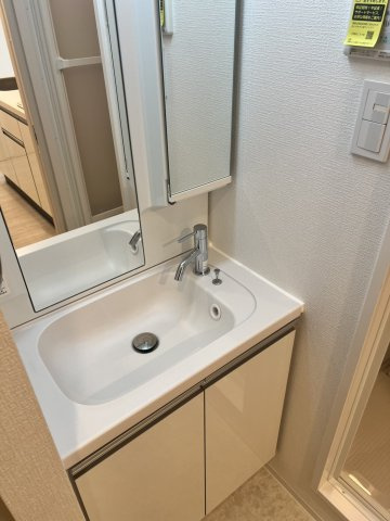 レピュア小石川レジデンスの独立洗面台
