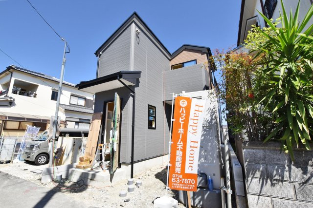 ファーストタウン伊丹市堀池2丁目新築一戸建て｜1SLDK＋駐車1台