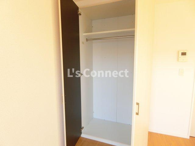 【収納】 | グランディール泰清　 | ＬＤＫにもクローゼット付き。