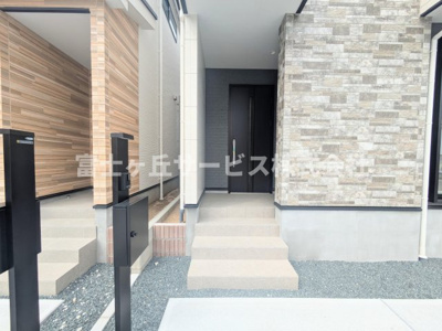 【エントランス】 | 浜松市中央区篠ケ瀬町 新築一戸建て 1号棟 | エントランスです