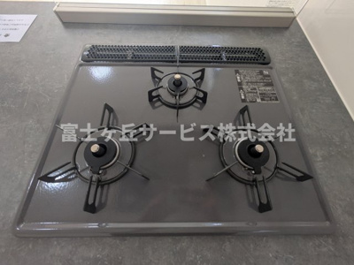 【その他】 | 浜松市中央区篠ケ瀬町 新築一戸建て 2号棟 | ３口コンロです