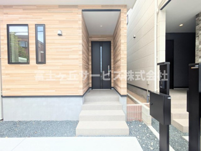 【エントランス】 | 浜松市中央区篠ケ瀬町 新築一戸建て 2号棟 | エントランスです