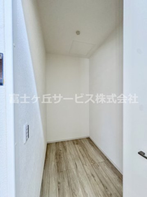 【収納】 | 浜松市中央区篠ケ瀬町2丁目 新築一戸建て 2号棟 | ウォークインクローゼットです