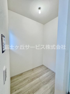 【その他】 | 浜松市中央区篠ケ瀬町2丁目 新築一戸建て 2号棟 | リネン庫です