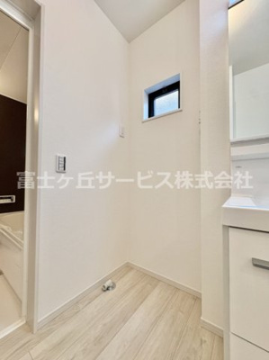 【ランドリースペース】 | 浜松市中央区篠ケ瀬町2丁目 新築一戸建て 2号棟 | 洗濯機置き場です