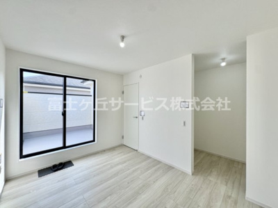【寝室】 | 浜松市中央区篠ケ瀬町2丁目 新築一戸建て 2号棟 | 寝室にいかがでしょうか