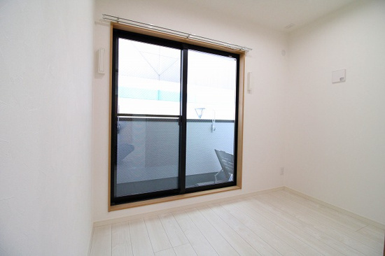 THE NOBLES 花畑駅前の寝室|風通しも良い寝室です☆