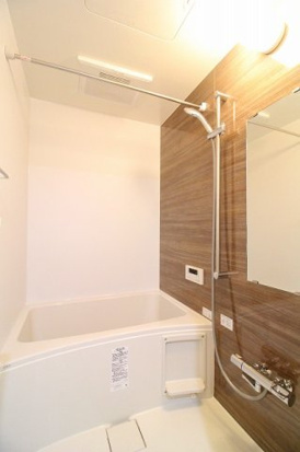 THE NOBLES 花畑駅前の浴室|追い焚き・浴室乾燥機付きのお風呂です♪