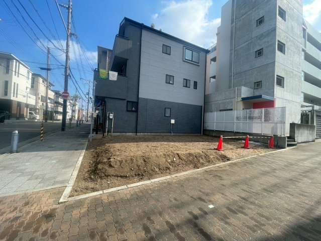 【前面道路含む現地写真】の画像