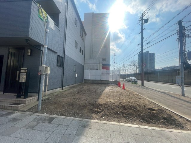 【前面道路含む現地写真】の画像