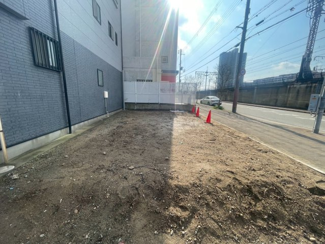 【前面道路含む現地写真】の画像