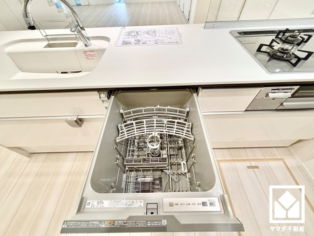 西宮市南甲子園２丁目　第10　B号地の設備|毎日の家事の負担を軽減でき、節水効果も期待できる食器洗乾燥機付き