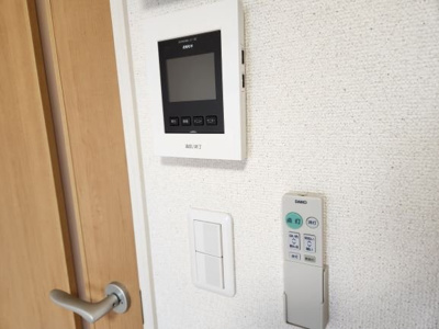 【セキュリティ】 | クレイノセントコージア上牧 | モニター付インターホンなので安心感抜群です。