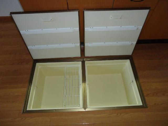 バーナビーの収納|床下収納