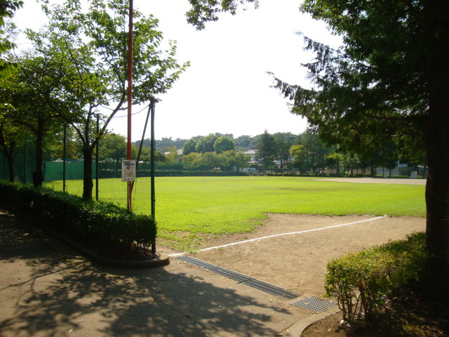バーナビーの周辺|高根中央公園まで147ｍ